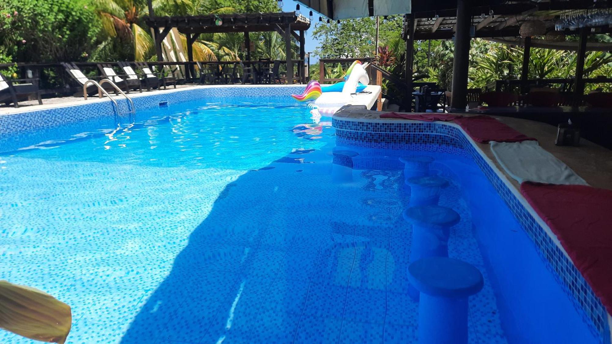 Guava Grove Resort & Villas Sandy Bay Εξωτερικό φωτογραφία