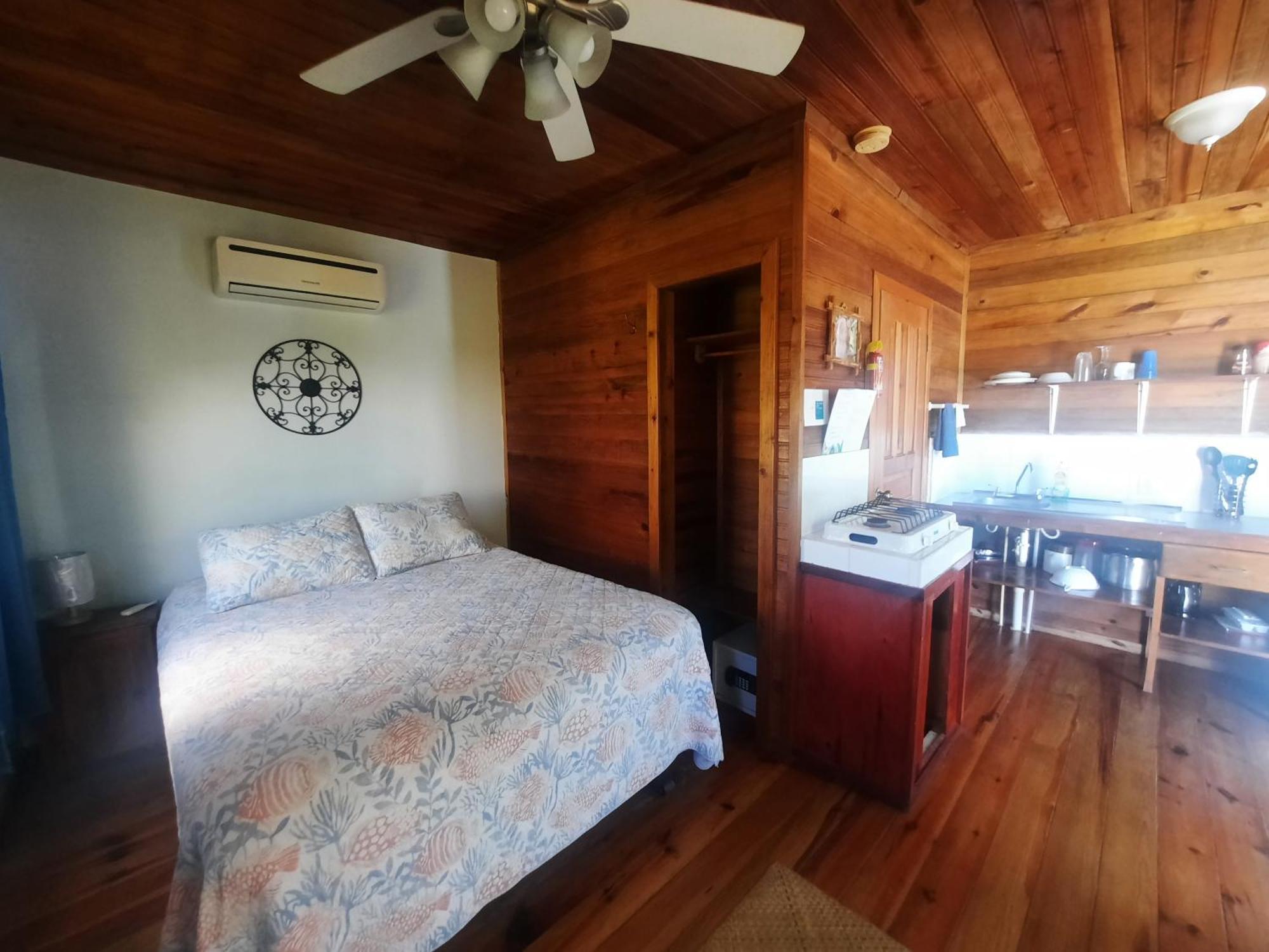 Guava Grove Resort & Villas Sandy Bay Εξωτερικό φωτογραφία